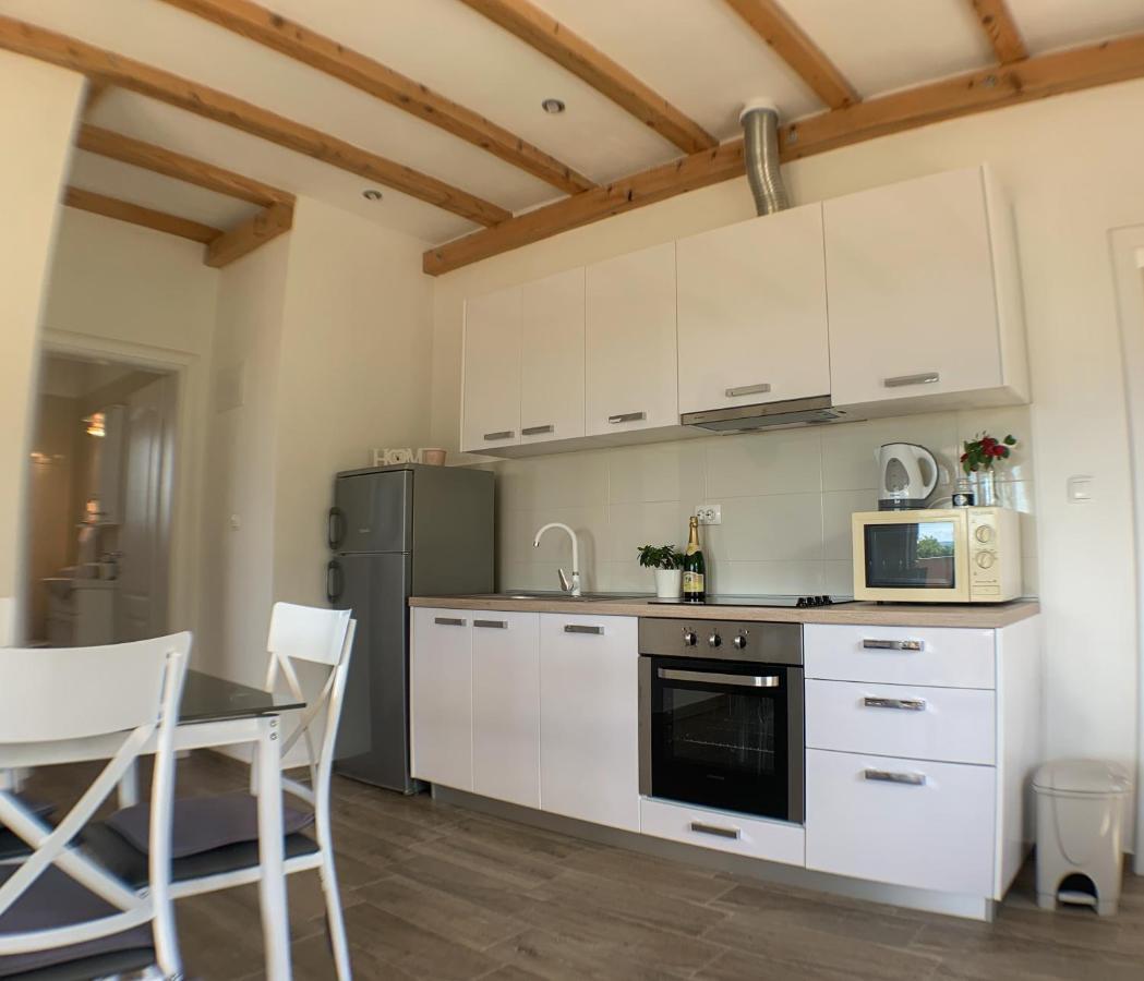 Apartmani Carnizza Ražanac Exterior foto