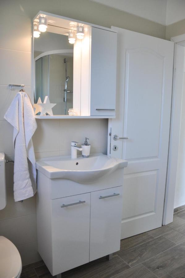 Apartmani Carnizza Ražanac Exterior foto